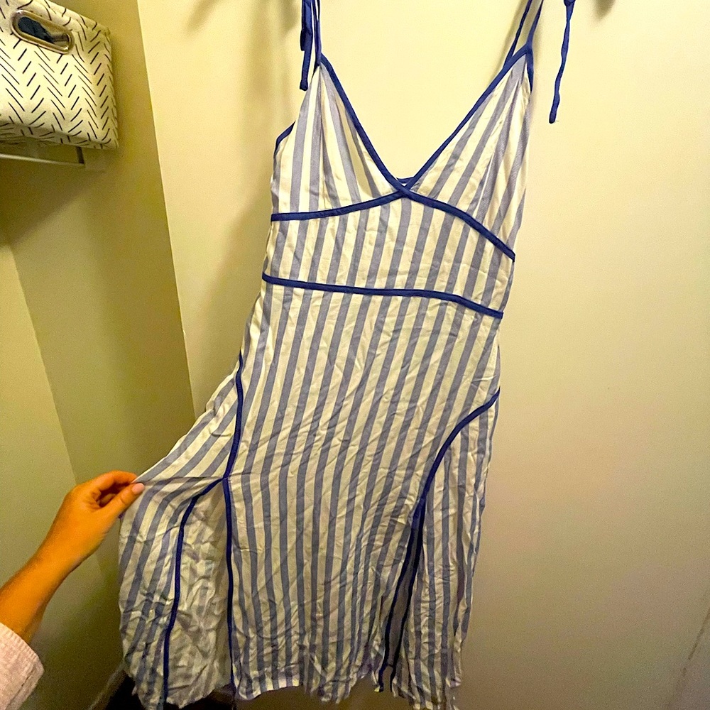 Forever 21 midi dress size M